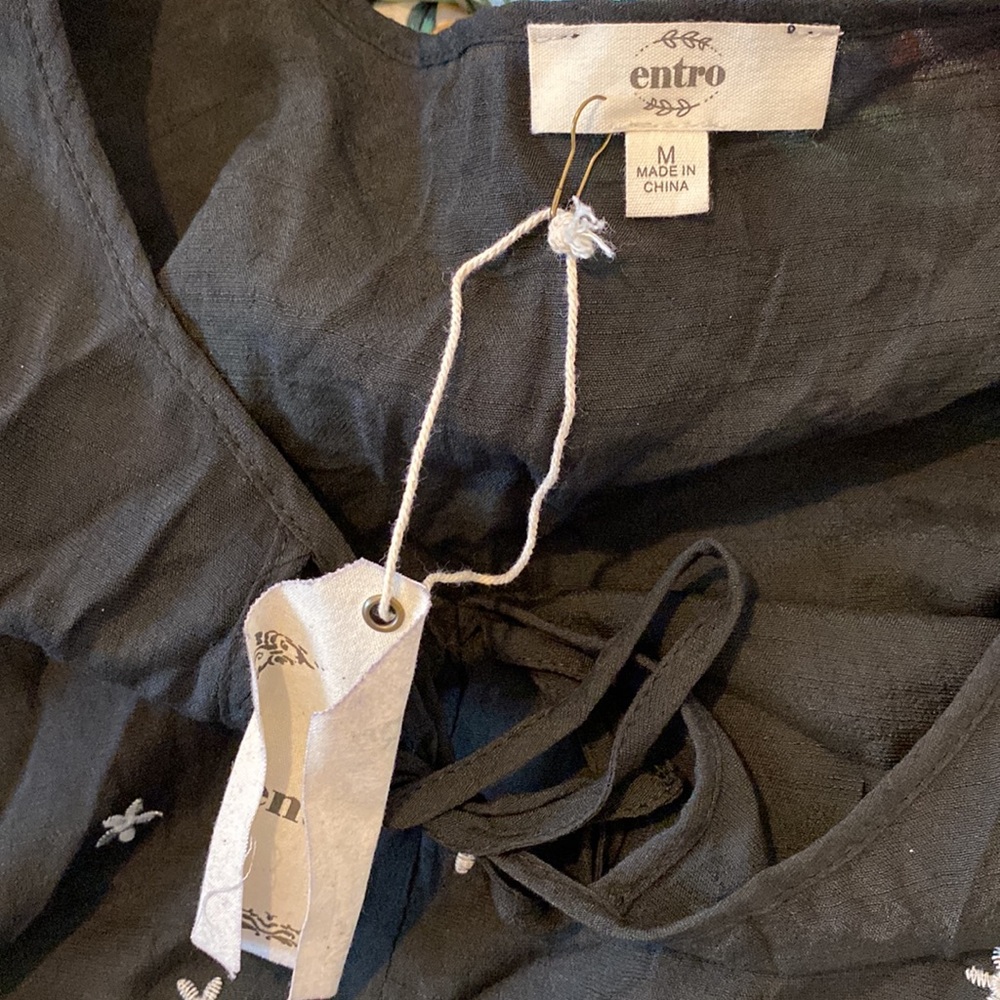 Anthropologie Entro black embroidered blouse! NWT - Picture 6 of 7